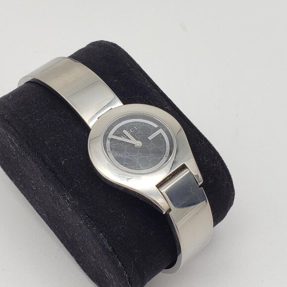 Gucci Watch 6700L Black X Silver Bangle Watch 103-110325 - Picture 3 of 16